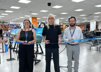 Inaugura Municipio exposición “Horizontes Opuestos” en el Aeropuerto Internacional de Chihuahua
