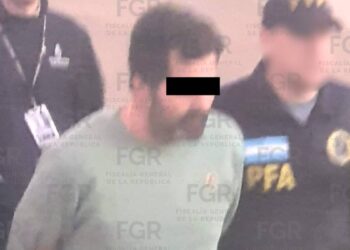 Dan prisión preventiva al excontralmirante Fernando Farías