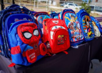 Ha entregado DIF Municipal útiles escolares a más de 5 mil niñas, niños y adolescentes, así como más de 38 mil 600 chamarras