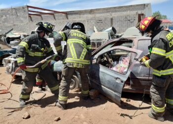 Actualiza Escuadrón de Rescate del H. Cuerpo de Bomberos técnicas para atender accidentes vehiculares