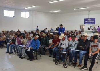 Entrega Gobierno del Estado apoyos a personas mayores y con discapacidad en Ciénaga de Ortiz