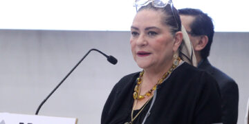 Sin petición formal de renuncia, Taddei anuncia que seguirá al frente del INE